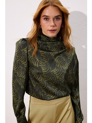Sateen Drape Detaylı Desenli Bluz - Yeşil
