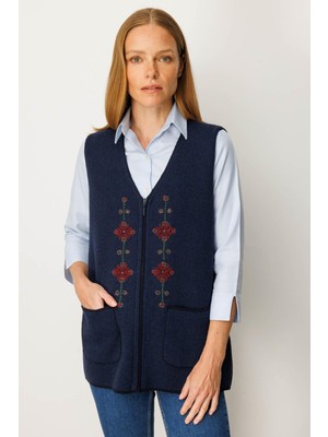 Desen Triko Kadın V Yaka Nakış Işlemeli Kısa Yün Yelek 25002 Koyu Lacivert