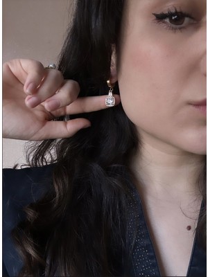 Intive Lingerie Kadın Swarovski Baget Taşlı Çelik Küpe (Gold ve Gümüş)