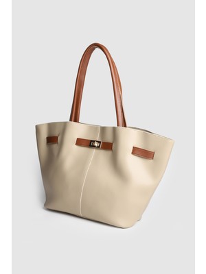 La'Graccio Paris La\'graccio Paris Kadın Mıknatıs Kapamalı Kilit Detaylı El ve Omuz Çantası