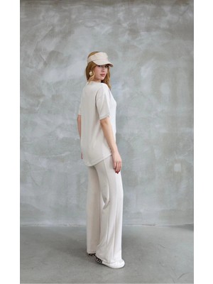 Beta Moda Hub Osy Modal Yumuşak Dokulu Kumaş Bisiklet Yaka Taş Detaylı Kısa Kollu Takım - Kırık Beyaz