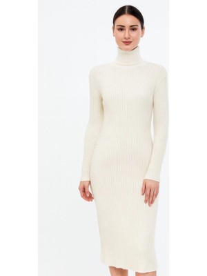 Beta Moda Hub Boğazlı Triko Elbise - Beyaz