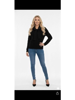 Siyah Bağlamalı Kazak