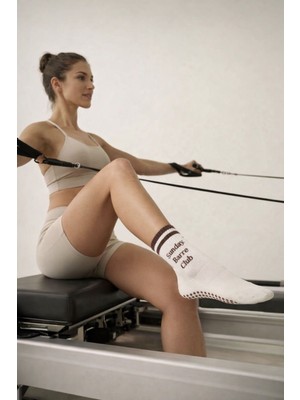 Kadın Yeni Sezon Yoga Sports Trend Model Pilates ve Yoga Kaydırmaz Tabanlı Çorap 1 Çift