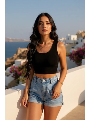 No 35 Moda Kadın Siyah Kare Yaka Crop Top Bluz – Şık, Rahat ve Kolay Kombinlenebilir