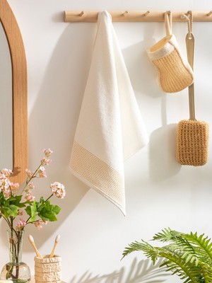 Lc Waikiki Yeni Sezon Nakışlı Yüz Havlusu 50X80 cm