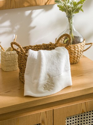 Lc Waikiki Yeni Sezon Nakışlı Pamuklu Yüz Havlusu 50X80 cm