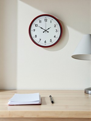 Essemag Zentime 36 cm Kırmızı Dekoratif Duvar Saati