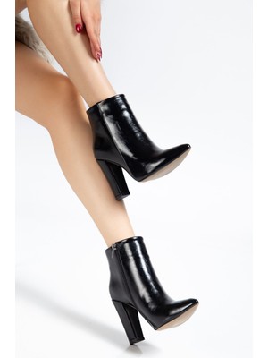 Shemard Siyah Kırışık Rugan Yüksek Kalın Topuklu Fermuarlı Kadın Bot