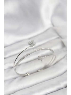 Mercansa Yonca Çiçek Model Pirinç Gümüş Renk Kadın Bileklik