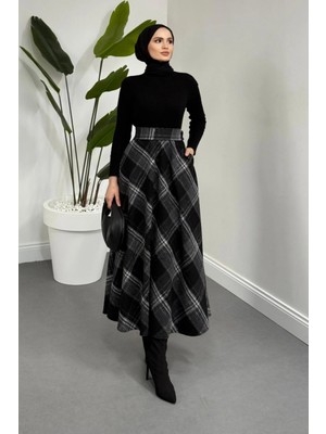 Tesettür Diyarı Ekose Desen Kloş Kaşe Tesettür Etek- Siyah