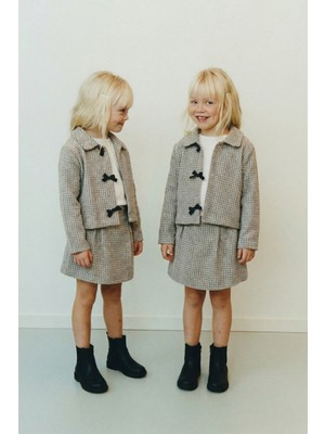 Magu Kız Çocuk Pamuklu Siyah-Beyaz Dokulu Ceketli Etek Takım – T-Shirt Dahil 3'lü