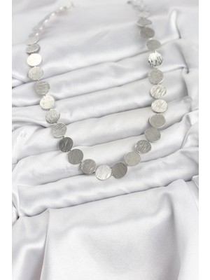 Calperia Yuvarlak Plaka Model Gümüş Renk Kadın Kolye - Lisinya