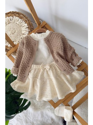 Miniğimin Cicileri Fiyonk Detaylı Triko Hırkalı Dantel Etekli Kız Bebek 4 Lü Takım - Vizon