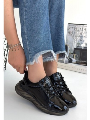 Zerenyus Pio Siyah Rugan Özel Taban Kadın Sneaker