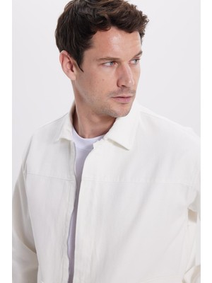 Tudors Erkek Relax Fit Rahat Kesim Çift Cep Denim Beyaz Kot Mont gömlek