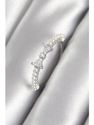 MiraLive Pirinç Gümüş Renk Zirkon Taşlı Kurdele Model Inci Detay Kadın Yüzük - TJ-BYK3060