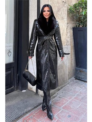 Neşeli Butik Kadın Croco Deri Yaka Çıkarılabilir Kürk Detaylı Kemerli Tam Boy Kaban NBSTR1040