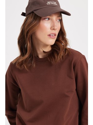 Tudors Kadın Oversize Geniş Kesim %100 Pamuk 2 İplik Bisiklet Yaka Kahverengi Sweatshirt