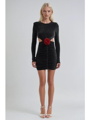 Lijuri Parlak Kumaşlı ve Broşlu Sırt Dekolteli Elbise 2991