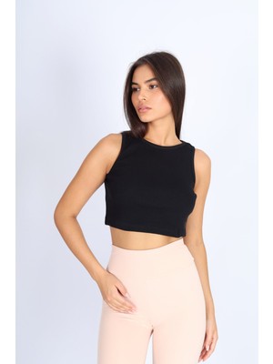Softandbasic Kadın Siyah Basic Halter Yaka Esnek Biyeli Kaşkorse Kumaş Crop Top Body Atlet