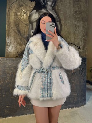 Miss Swans Aris  Inci Boncuk Işlemeli Kemerli  ithal Kürk-Beyaz Mavi