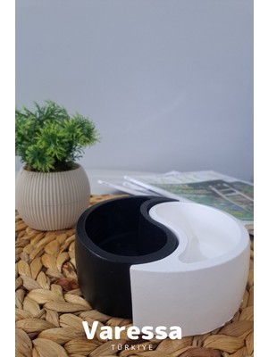 Varessa #yinyang Figürlü El Yapımı Taş Tozu Masa Üstü Dekoru