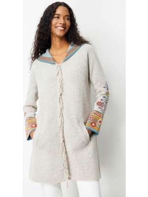 Desen Triko Kadın Kapüşonlu Kilim Jakarlı Püsküllü Yün Kaban V.bej