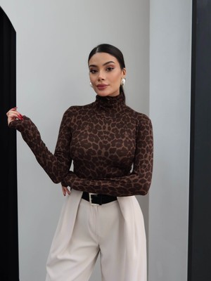 Esra Helvacı Düz Balıkçı Yaka Bluz