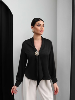 Esra Helvacı Kruvaze Yaka Gold Tokalı Bluz
