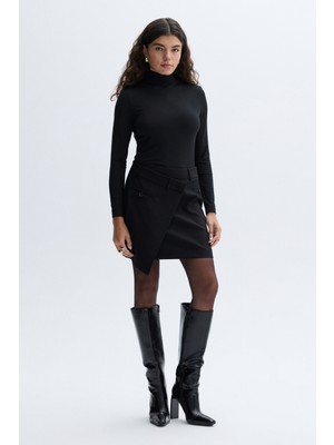 Modal Karışımlı Dik Yaka Fıtted Uzun Kollu T-Shırt