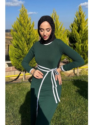 Tesettür Diyarı Kadın Bağlama Detaylı Triko Elbise -Zümrüt