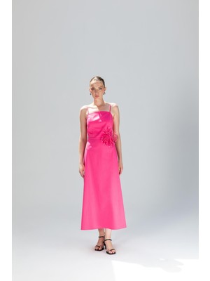 Kameya Çiçek Detay Askılı Elbise 25S40786