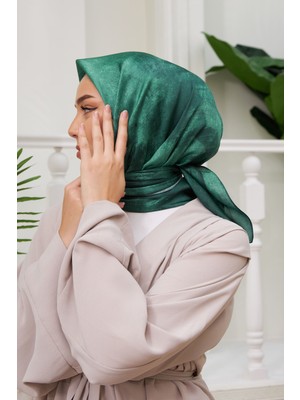 Silk Home Kadın Zümrüt Yeşil Düz Efektli Desen Parlak Shiny Eşarp 75005-15