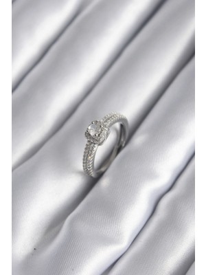 MiraLive Pirinç Gümüş Renk Zirkon Taşlı Kadın Yüzük - TJ-BYK2963