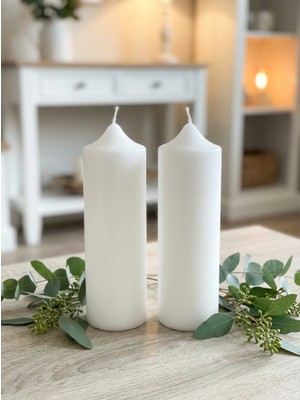 Kubbe Uzun Beyaz Silindirik Dekoratif Mum 22 cm x 7.8 cm – 95 Saat Yanma Süresi