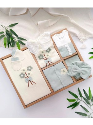 Butik Kız Bebek %100 Pamuklu - Antialerjik 10'lu Hastane Çıkışı Yenidoğan Set Kutulu 0-3 Ay
