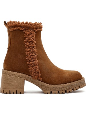 Derimod Kadın Taba Fermuarlı Kalın Topuklu Süet Deri Bot 25WFD131810