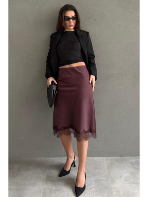 Madmext Kahverengi Dantel Detaylı Midi Boy Saten Etek MG2673