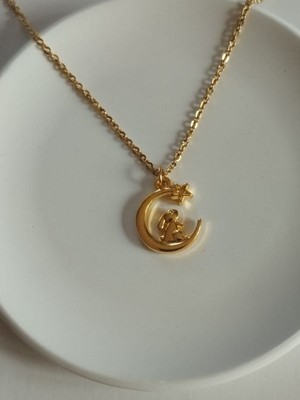 Gold Renk – Ay Yıldız Tavşan Tasarımlı Milimalist Zarif ve Şık Kolye