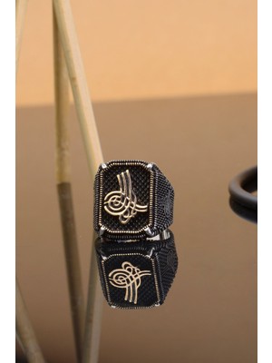 Tuğra Işlemeli Kare 925 Ayar Gümüş Erkek Yüzük