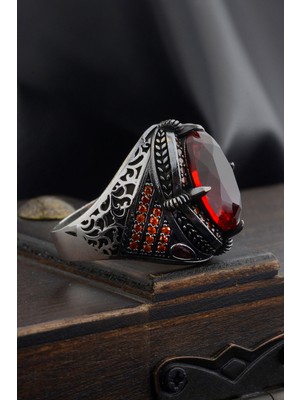 925 Ayar Gümüş Oval Detaylı Kırmızı Zirkon Taşlı Erkek Yüzük