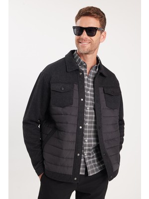 Tudors Erkek Relax Fit Rahat Kesim Çıt Çıt Düğmeli Kapitone Kapaklı Çift Cep Sıcak Tutan Siyah Kaşe Mont