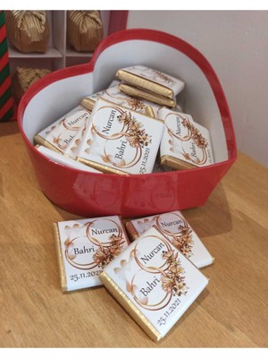 Mynil Sevgililer Günü Için Özel Kırmızı Kalpli Kutuda Kişiye Özel Sargılı Madlen Çikolata