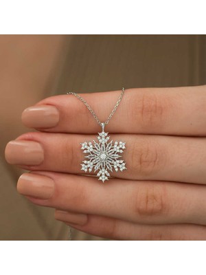 Gümüş Kar Tanesi Kolye