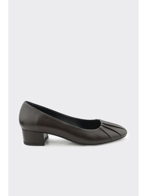 Derinet Hakiki Deri Kısa Topuklu Kadın Ayakkabı