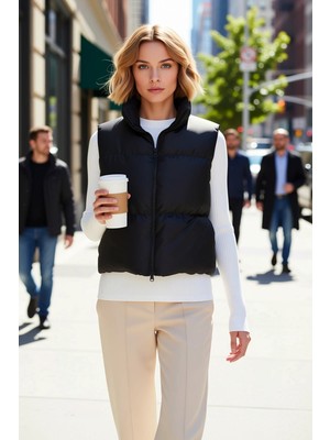 Benerly Kadın Dik Yaka Kolsuz Regular Kalıp Su Itici Fermuarlı Astarlı Düz Desen Şişme Yelek Mikro Dokuma