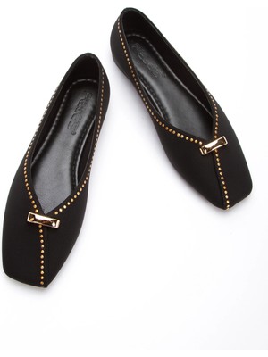 MFT Ayakkabı Kadın Siyah Süet Küt Burunlu Aksesuarlı Babet