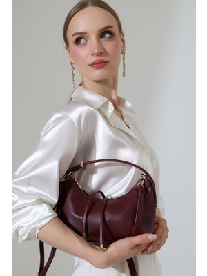 BALANZ Bordo Kadın Mini Boy Uzun Çapraz Askılı El ve Omuz Çantası – Günlük Kullanıma Uygun, Şık ve Modern Tasarım [20X16 Cm]