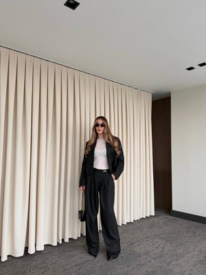 Laluvia Siyah Crop Ceket Pantolon Takım - 9689